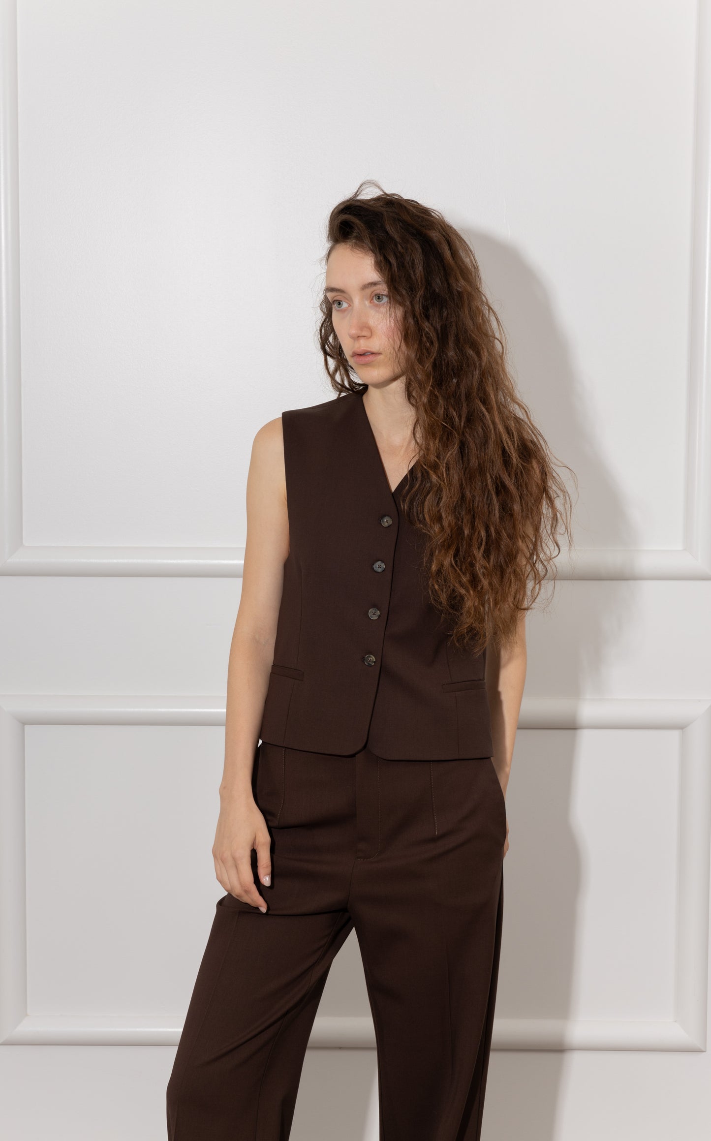 TEORA Sleeveless Vest