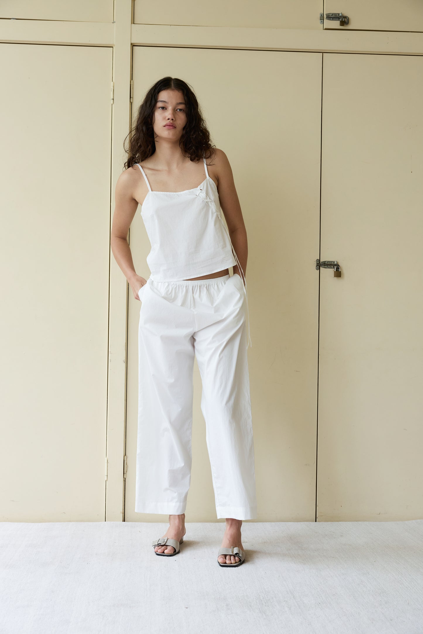 EASE Trouser - White